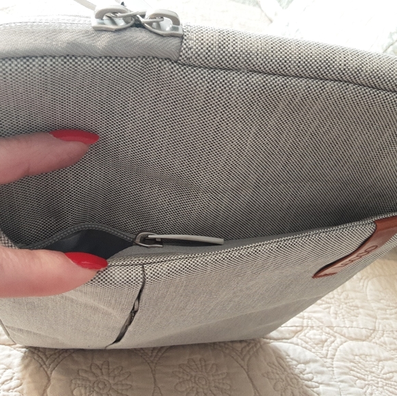 NEW WITH TAGS LACDO LAPTOP/ TABLET SLEEVE CASE - Picture 8 of 15